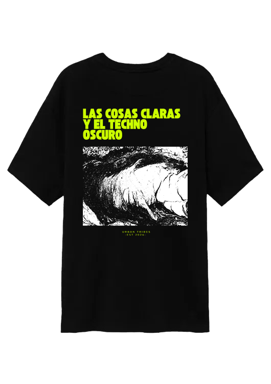 Camiseta oversize con el eslogan Las cosas claras y el techno oscuro