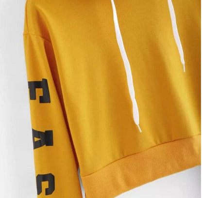 Sudadera con capucha y estampado de letras - Urban Tribes Store