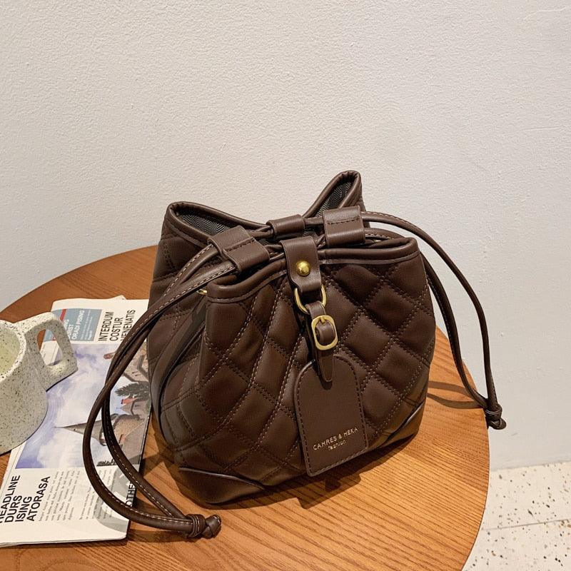 Bolso tipo bombonera con hilo bordado - Urban Tribes Store